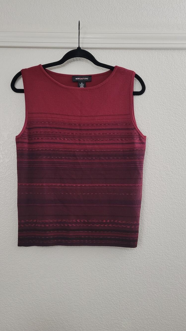 Norton Studio Sweater Tank Women's Medium Burgundy Striped Knit Sleeveless Shell